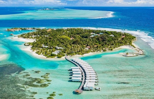 Holiday Inn Resort Kandooma Maldives